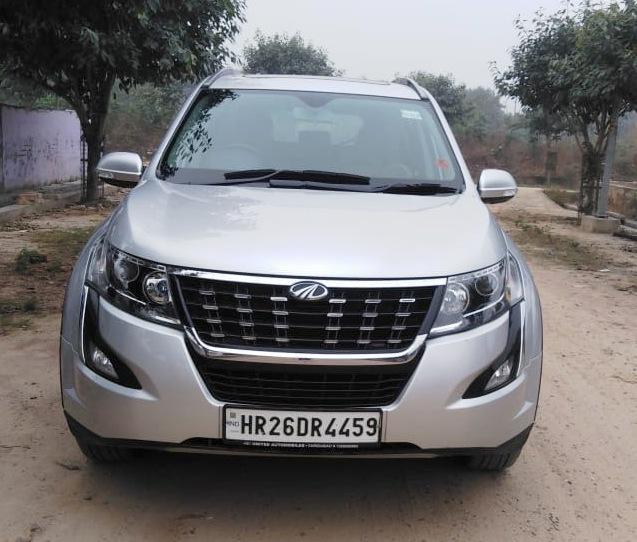 2018 Mahindra XUV500 W11 2018 Mahindra XUV500 W11