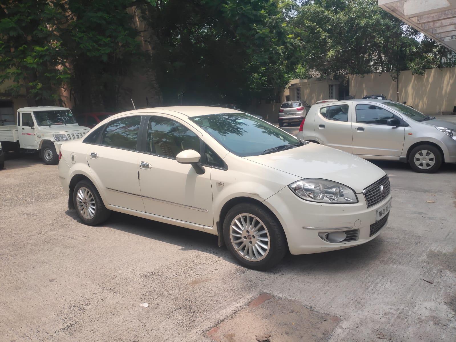 2012 Fiat Linea 1.4L Emotion T-JET 2012 Fiat Linea 1.4L Emotion T-JET