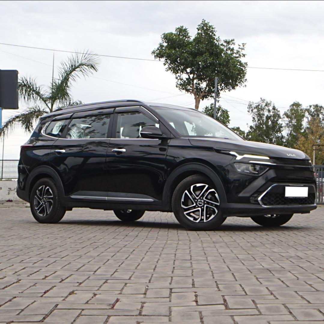 2023 Kia Carens Luxury Plus 1.5 Diesel 7 STR 2023 Kia Carens Luxury Plus 1.5 Diesel 7 STR