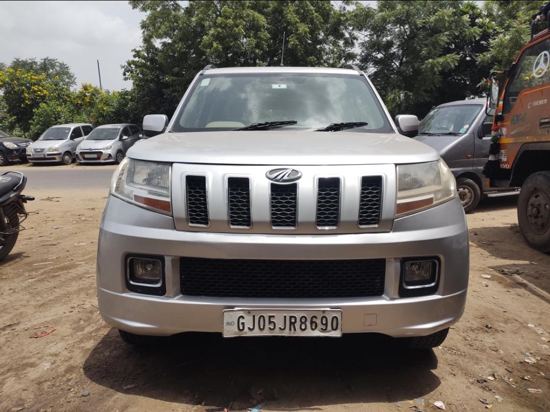 2016 Mahindra TUV300 T8 2016 Mahindra TUV300 T8