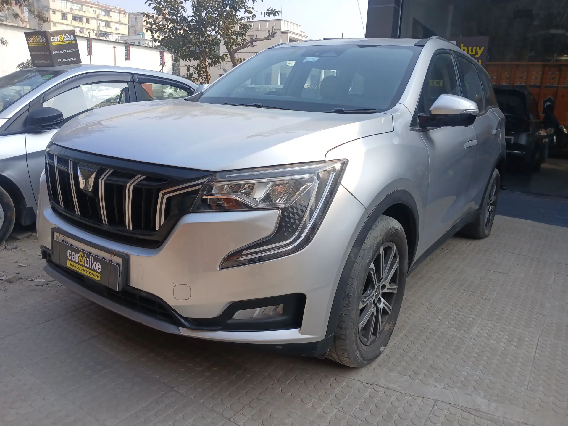 2023 Mahindra XUV700 AX7 MT Luxury Diesel 7 STR 2023 Mahindra XUV700 AX7 MT Luxury Diesel 7 STR