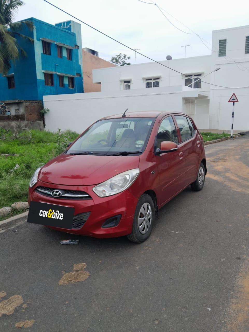 2012 Hyundai i10 1.2 Sportz MT 2012 Hyundai i10 1.2 Sportz MT
