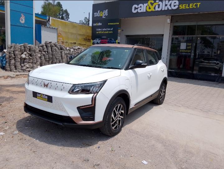 2023 Mahindra XUV400 EL Pro DT 39.4 kWh 2023 Mahindra XUV400 EL Pro DT 39.4 kWh