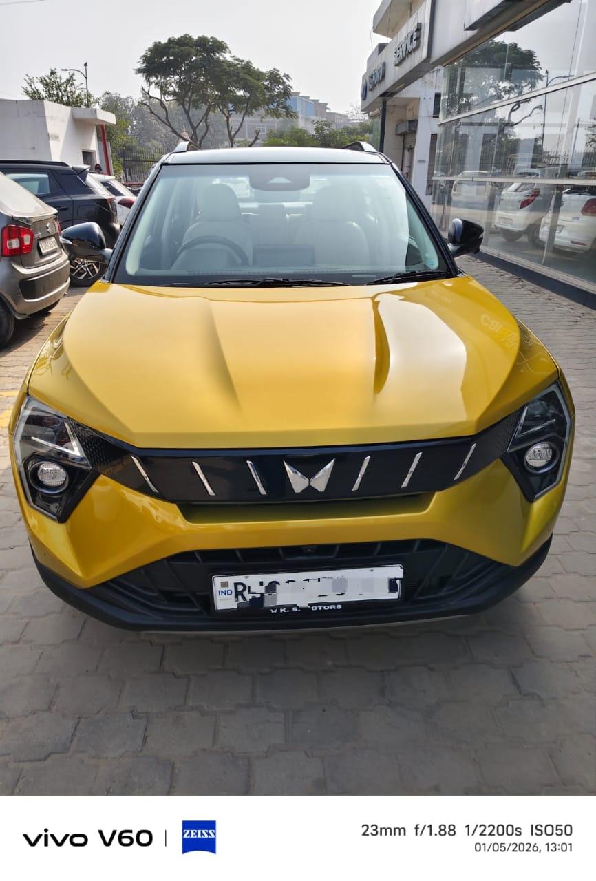 2024 Mahindra XUV 3XO AX7 1.2 TGDi AT 2024 Mahindra XUV 3XO AX7 1.2 TGDi AT