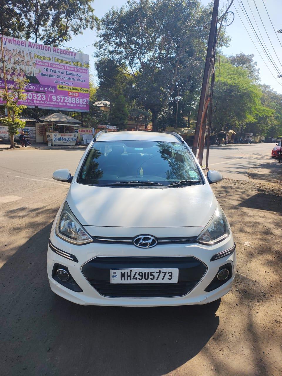 2015 Hyundai Xcent Base ABS Petrol 2015 Hyundai Xcent Base ABS Petrol
