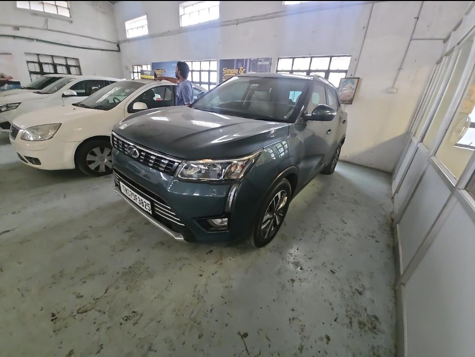 2019 Mahindra XUV300 W8 (O) Petrol BS IV 2019 Mahindra XUV300 W8 (O) Petrol BS IV