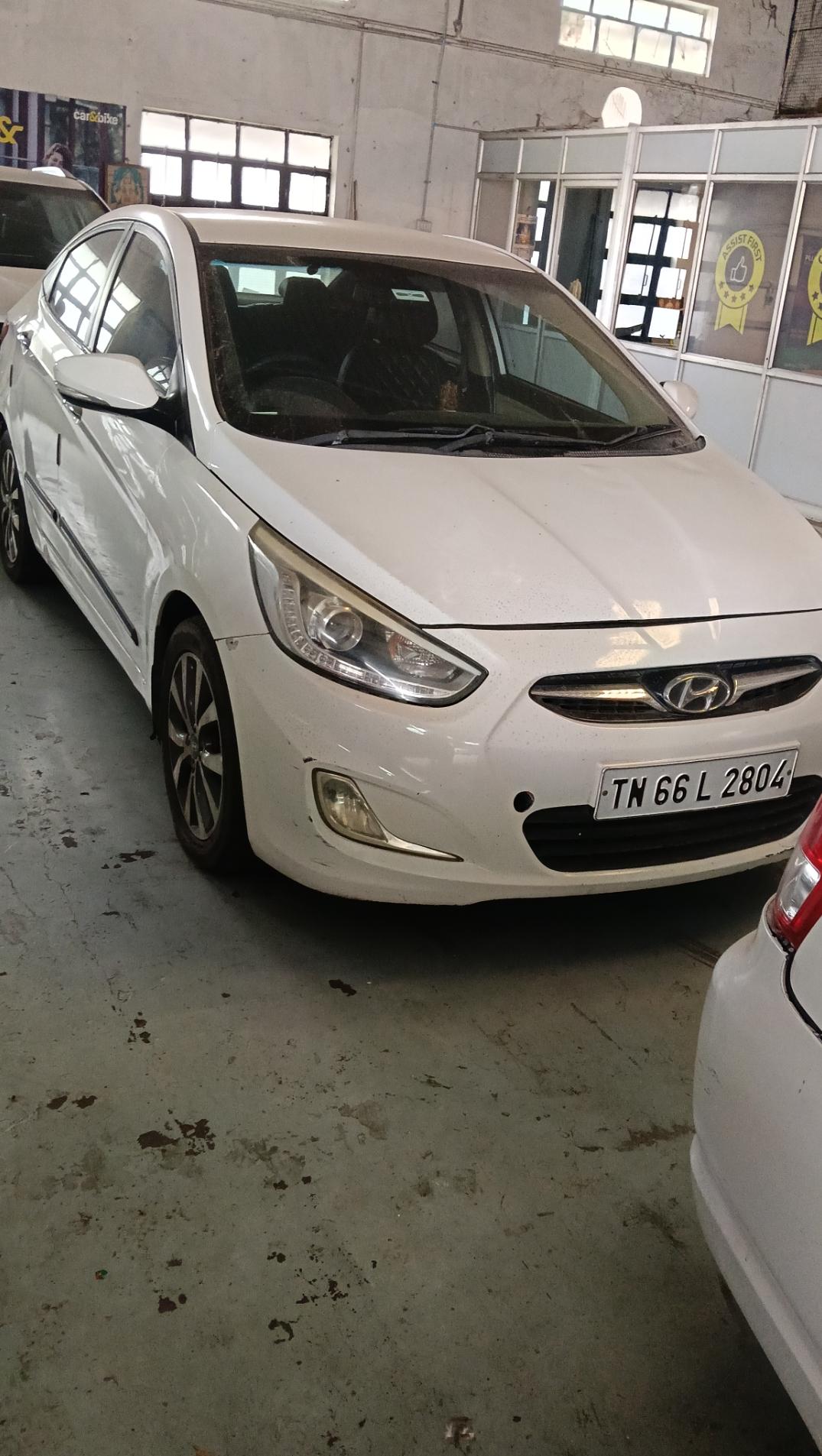 2014 Hyundai Fluidic Verna 1.6 VTVT EX AT 2014 Hyundai Fluidic Verna 1.6 VTVT EX AT