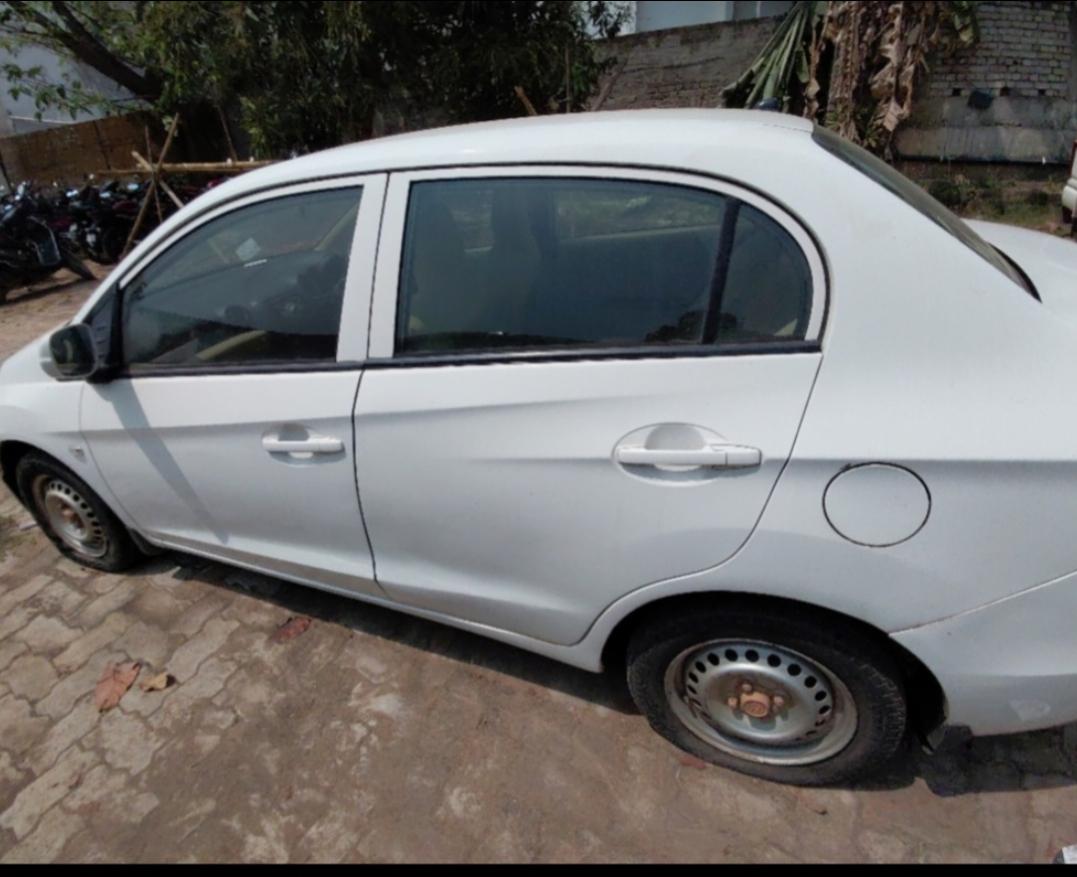 2015 Honda Amaze E MT Petrol BS IV 2015 Honda Amaze E MT Petrol BS IV
