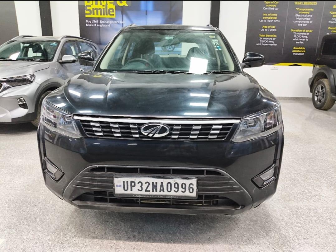 2022 Mahindra XUV300 W6 Petrol 2022 Mahindra XUV300 W6 Petrol