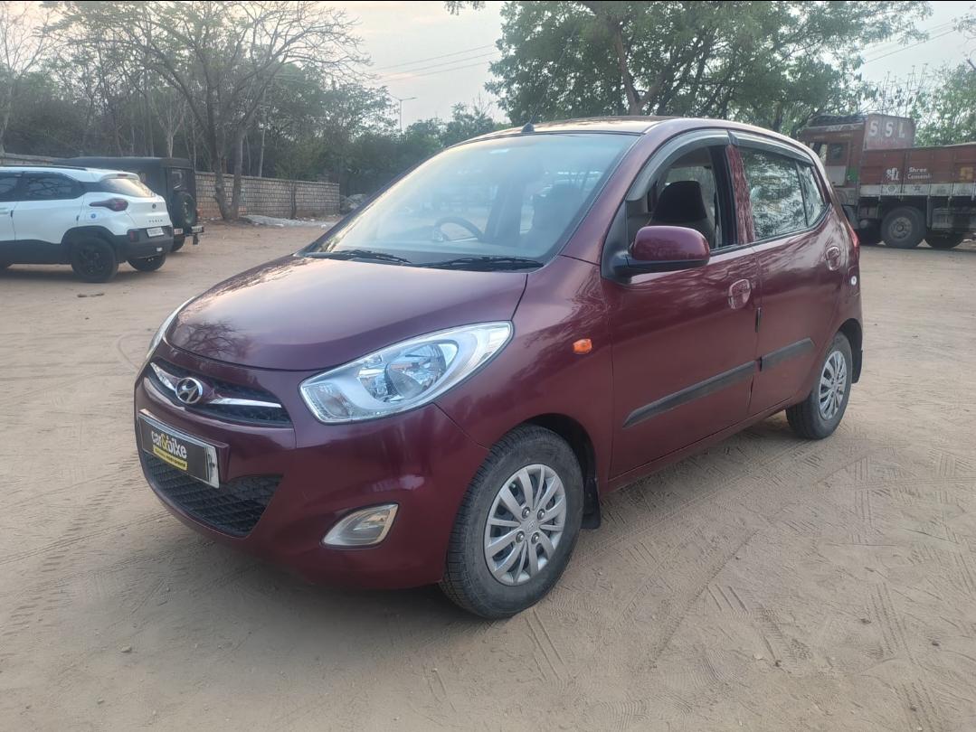 2016 Hyundai i10 1.2 Sportz MT 2016 Hyundai i10 1.2 Sportz MT