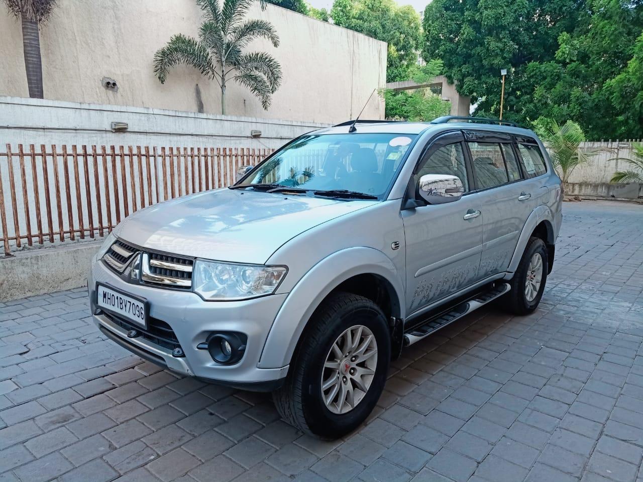 2015 Mitsubishi Pajero Sport 2.5 AT 2015 Mitsubishi Pajero Sport 2.5 AT