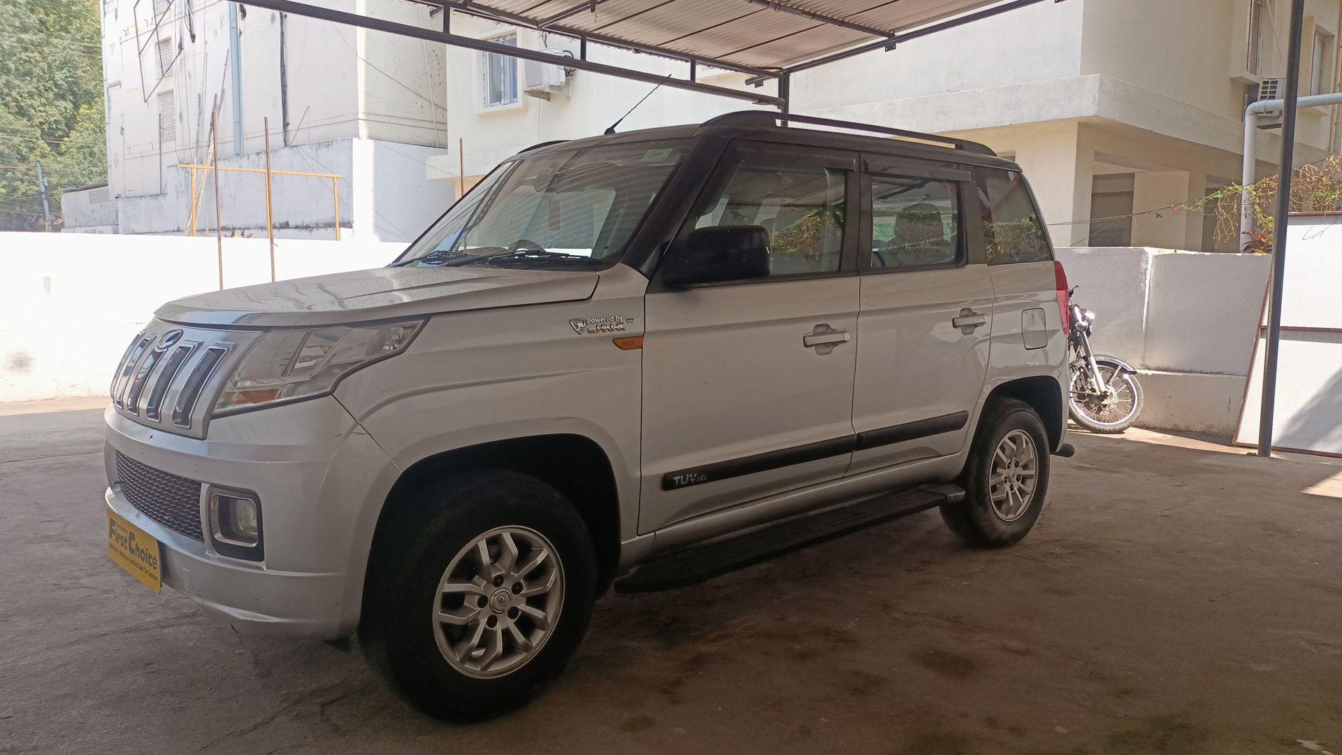 2017 Mahindra TUV300 T8 2017 Mahindra TUV300 T8